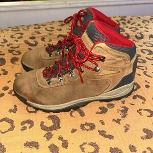 Columbia Women's Newton Ridge plus Waterproof Amped Boots Size 10 Leather Lace